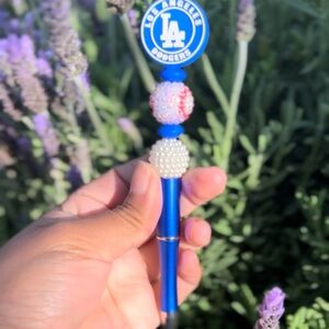 Los Ángeles Dodgers beaded pen- Blue and White
